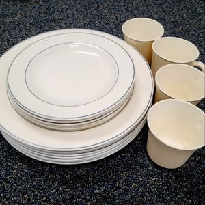Plates/cups